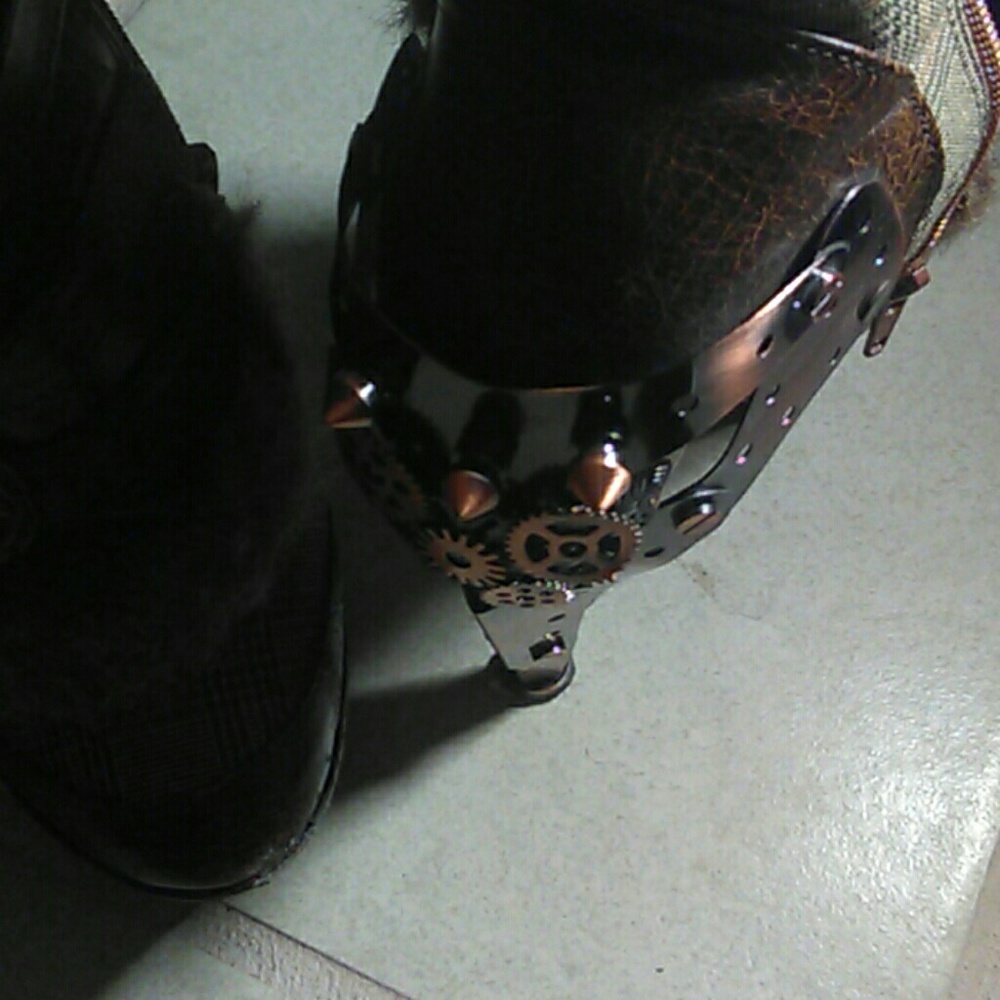 Boots - Picture 3 of 3